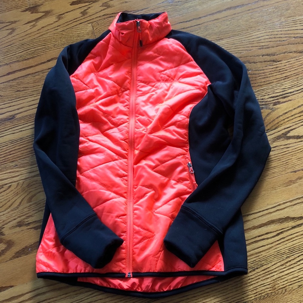 Avalanche insulation layer prime jacket